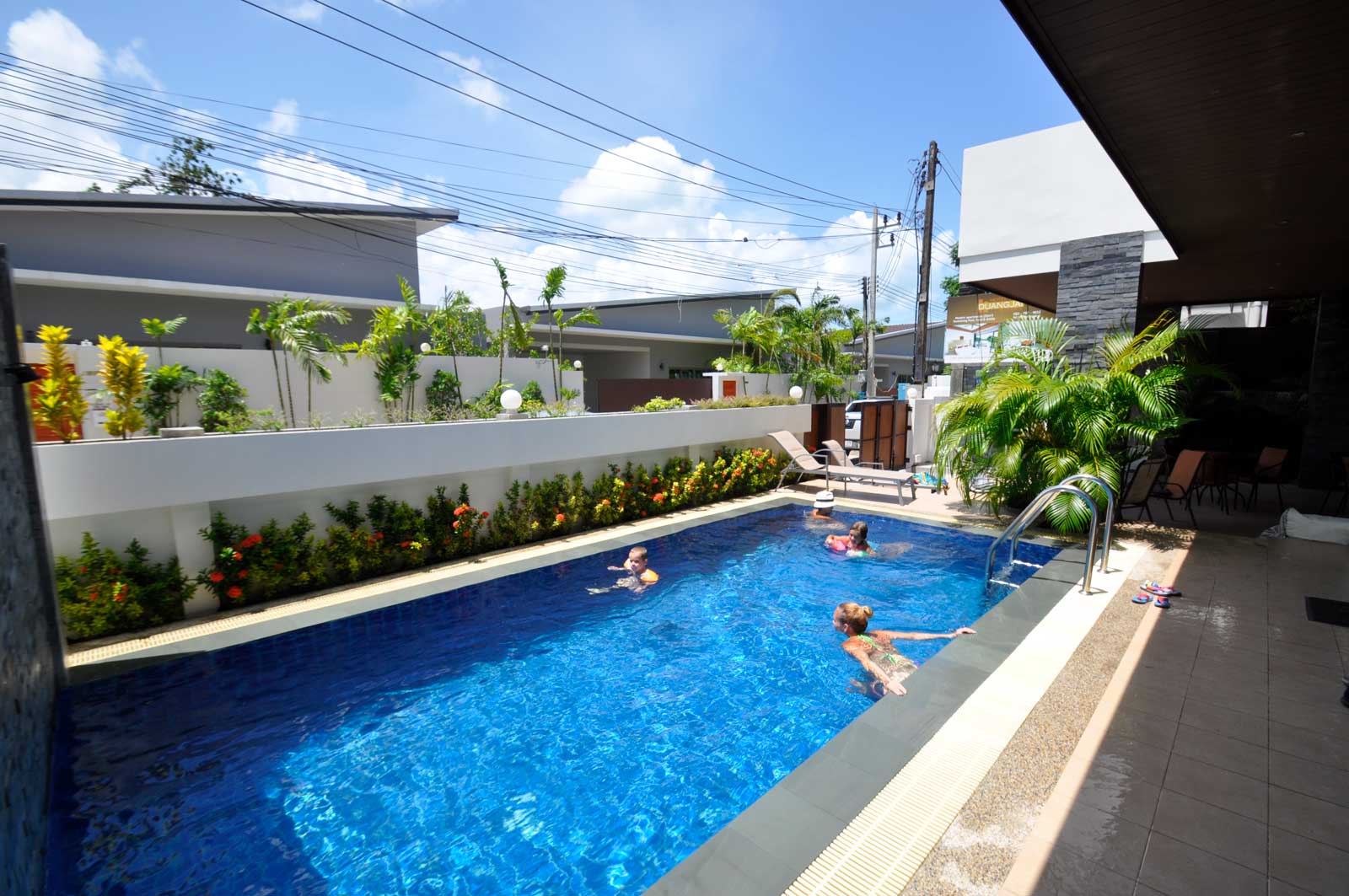 The tropical pool courtyard